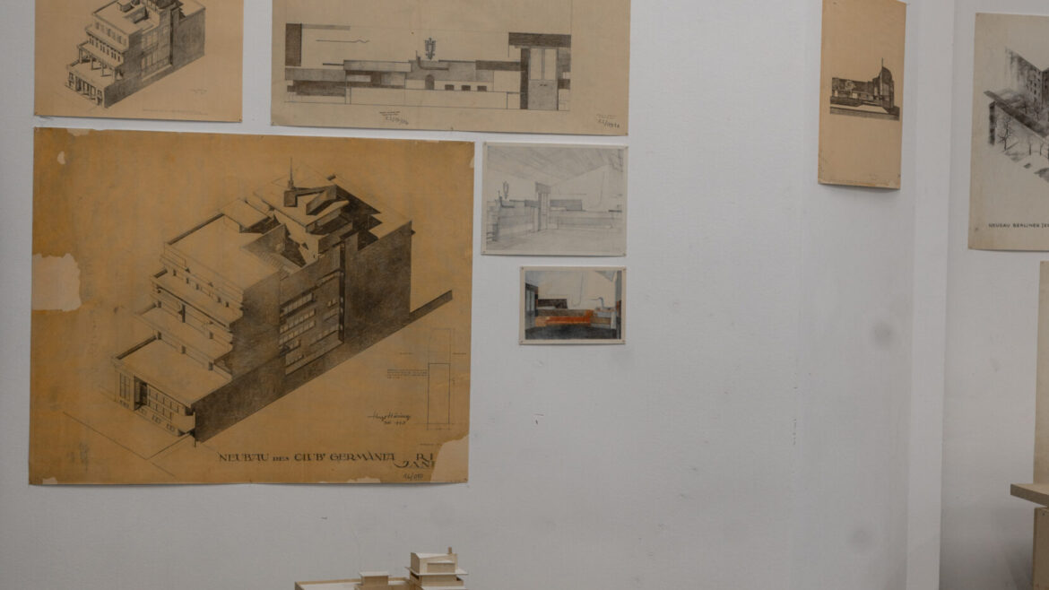 Ausstellung Hugo Häring – „die welt ist noch nicht ganz fertig“ vom 25. Juli bis 25. September 2025 in Berlin